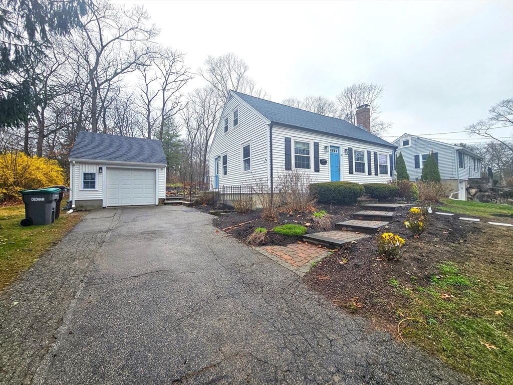 61 Ledgewood Rd