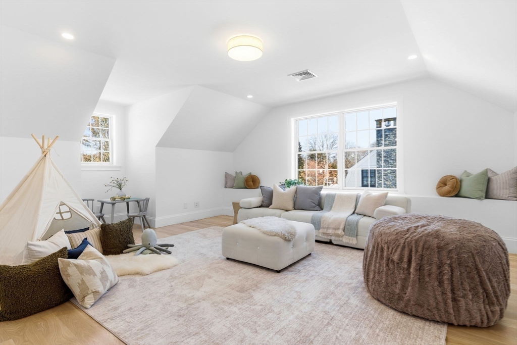 40 Foxcroft Rd