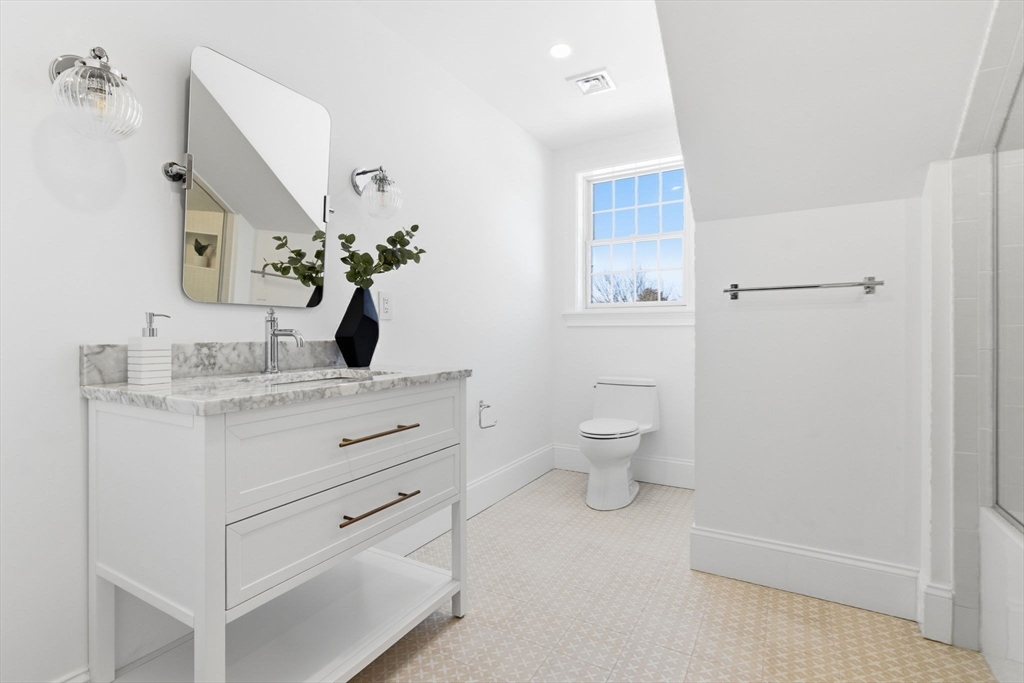 40 Foxcroft Rd