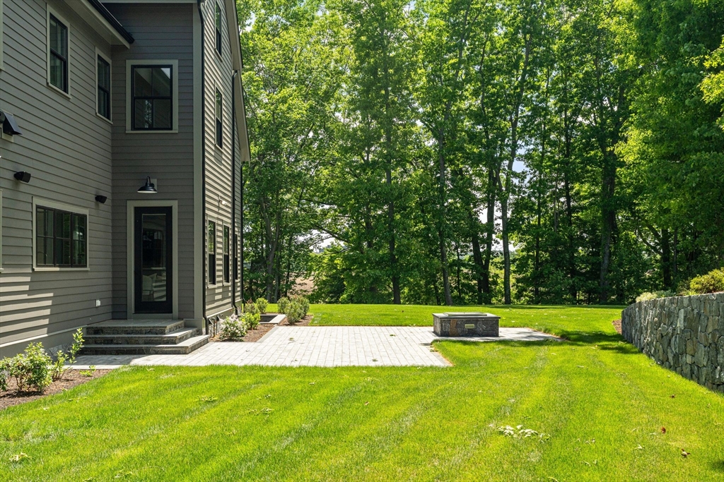 9 Tuttle Lane