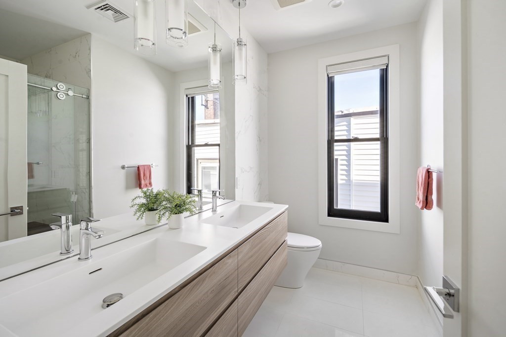 586 E 3rd # 3
