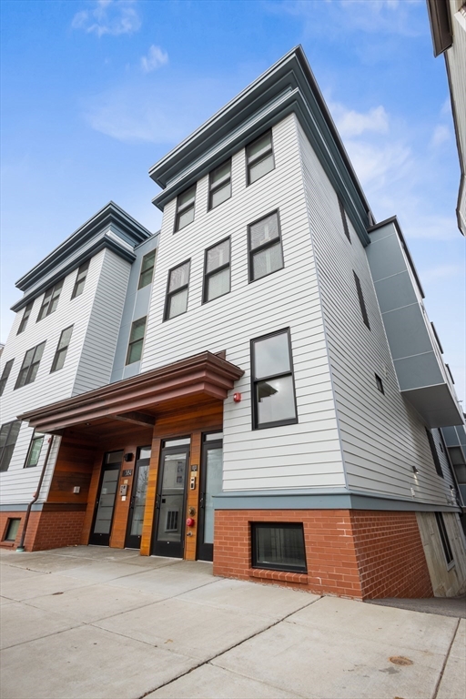 586 E 3rd # 3