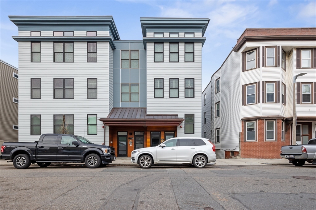 586 E 3rd # 3