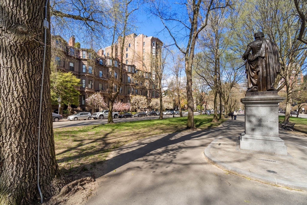 249 Commonwealth Ave