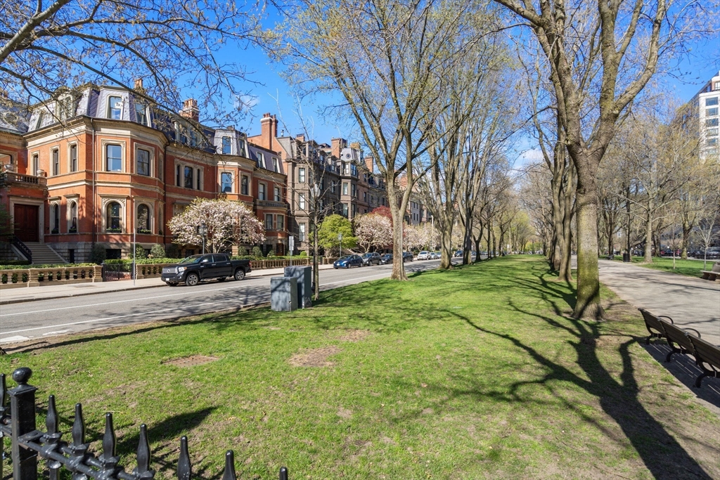 249 Commonwealth Ave