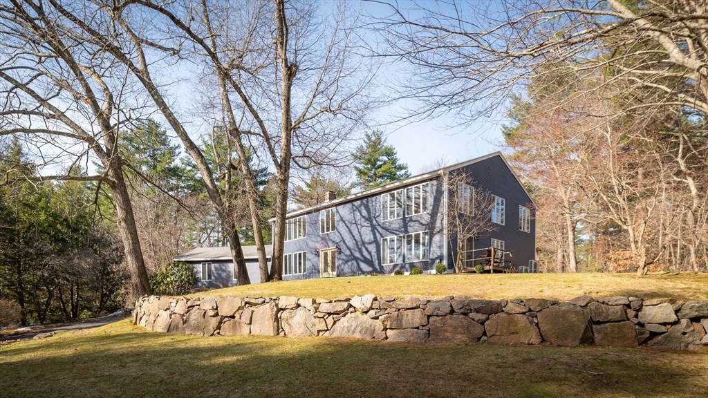5 Comstock Lane