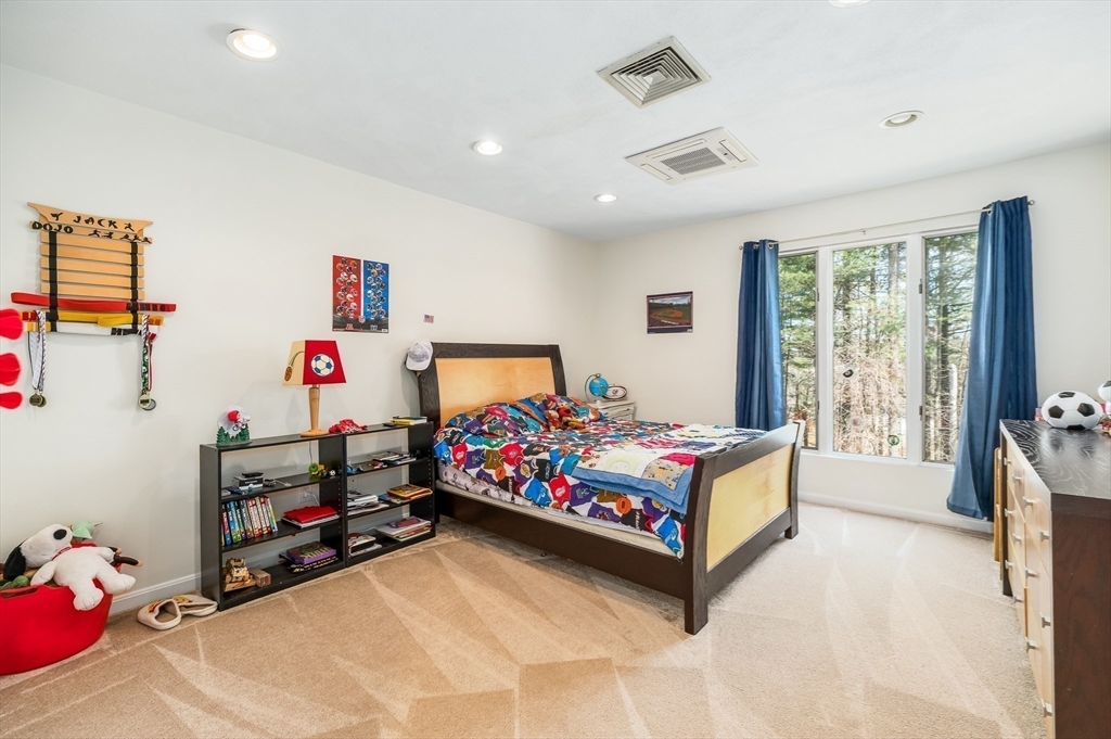 5 Comstock Lane