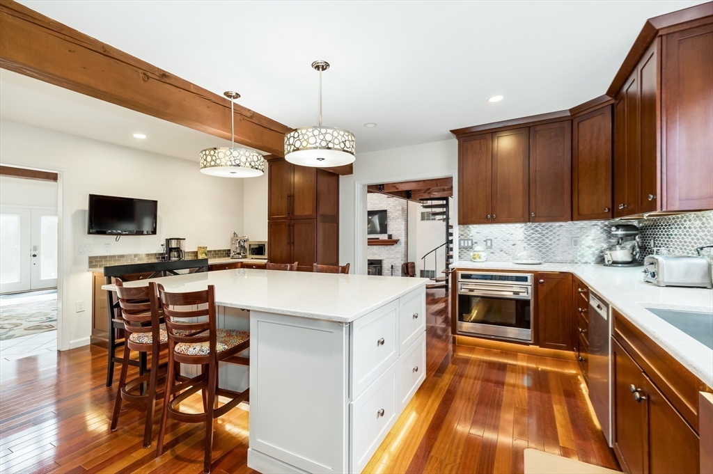5 Comstock Lane