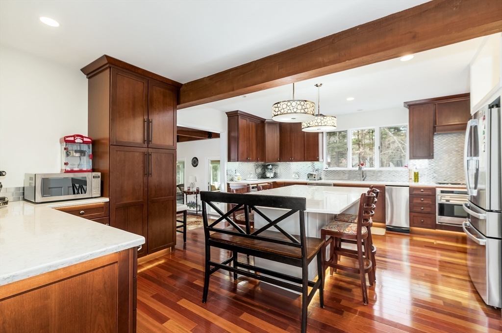 5 Comstock Lane