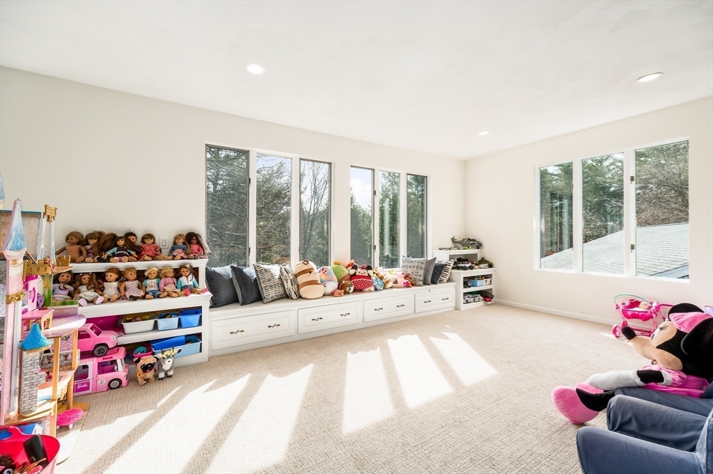 5 Comstock Lane