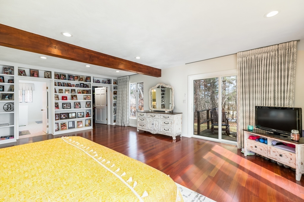 5 Comstock Lane