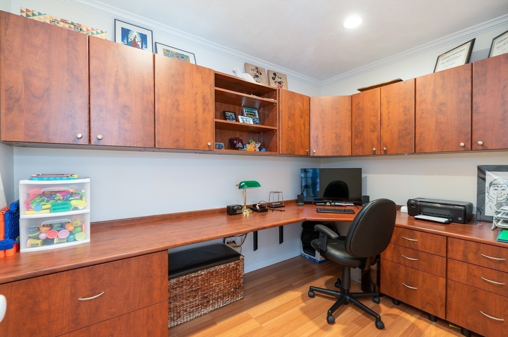 5 Comstock Lane