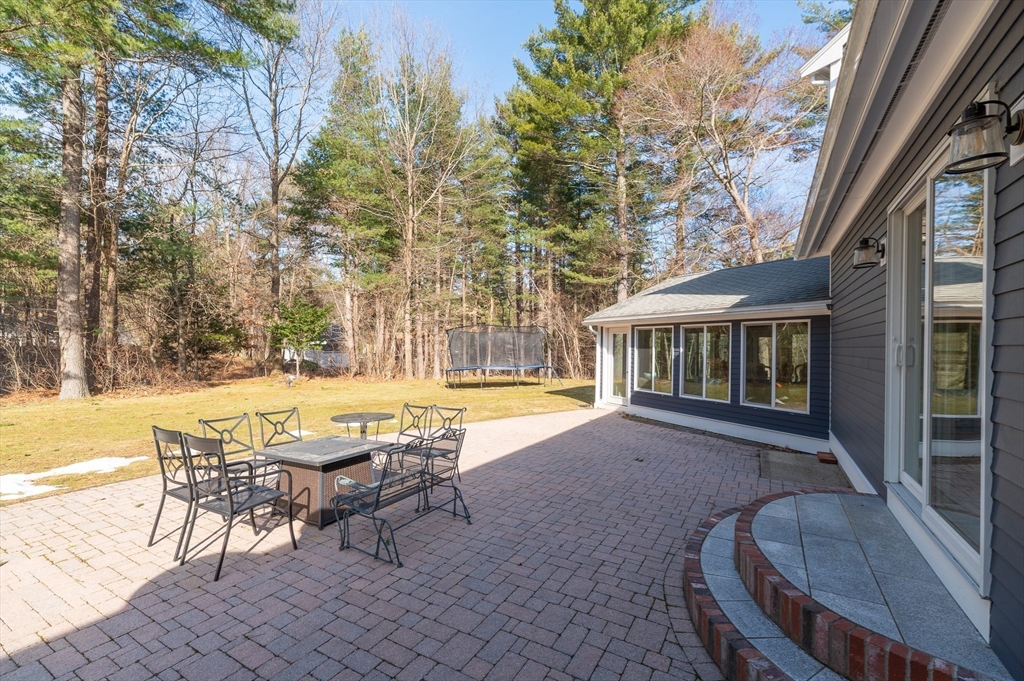 5 Comstock Lane
