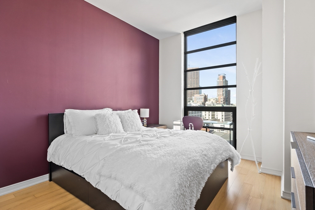 580 Washington St Unit: PH5