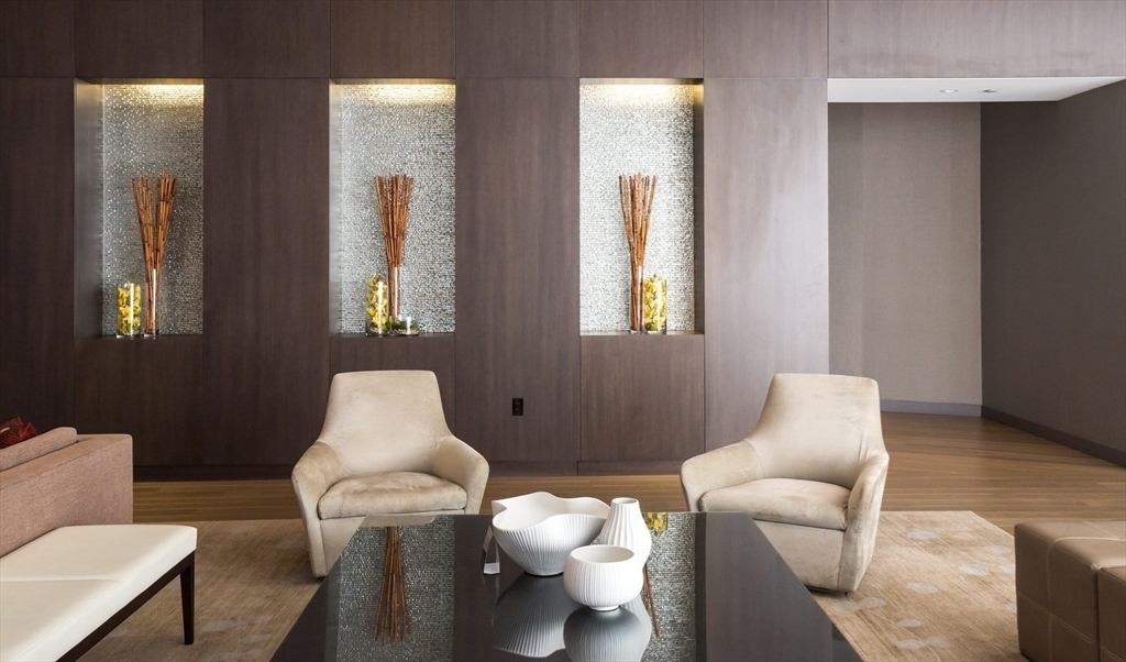 580 Washington St Unit: PH5