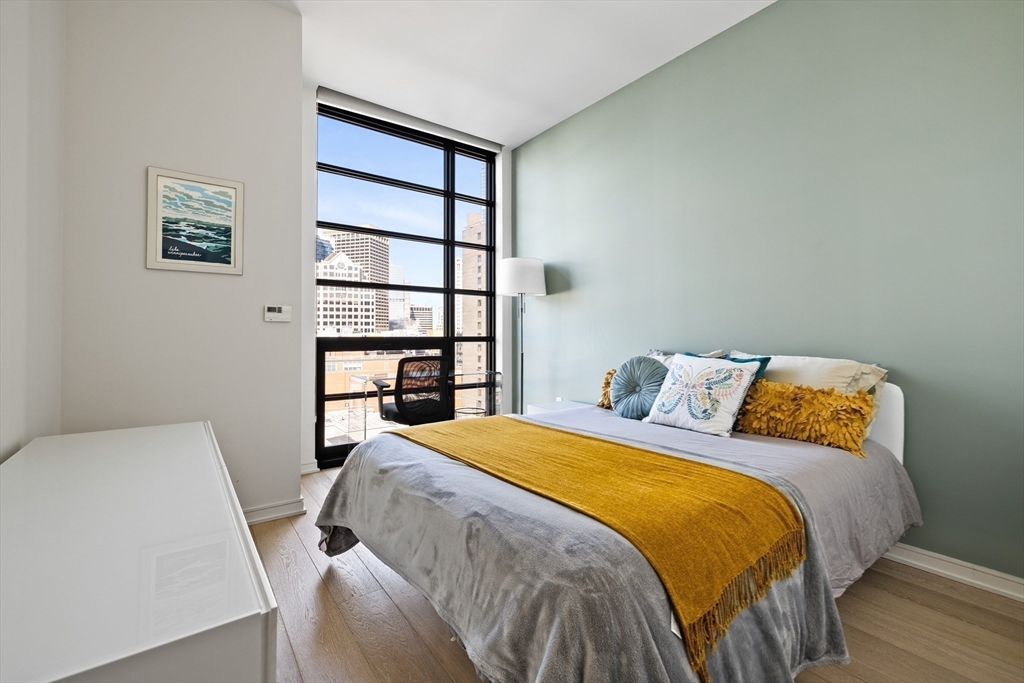 580 Washington St Unit: PH5