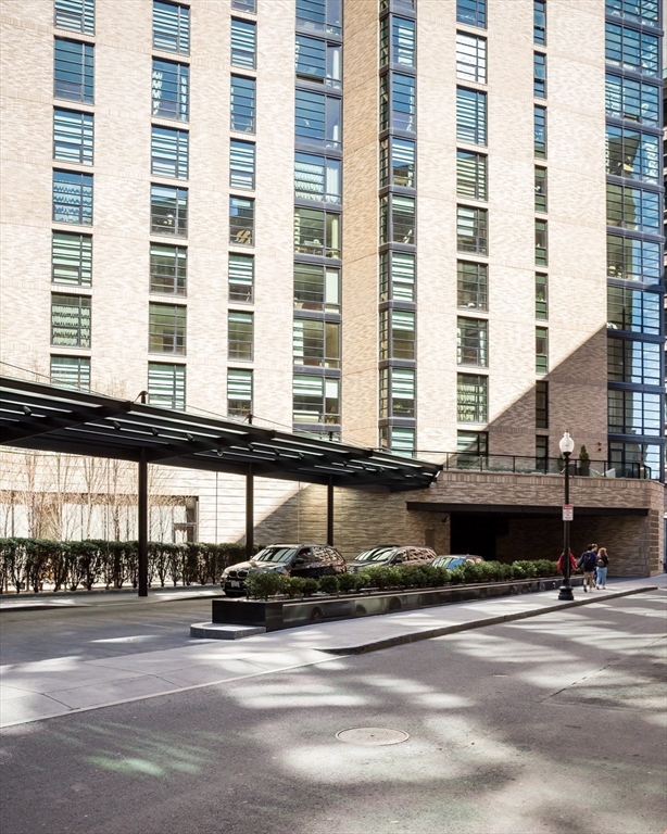 580 Washington St Unit: PH5