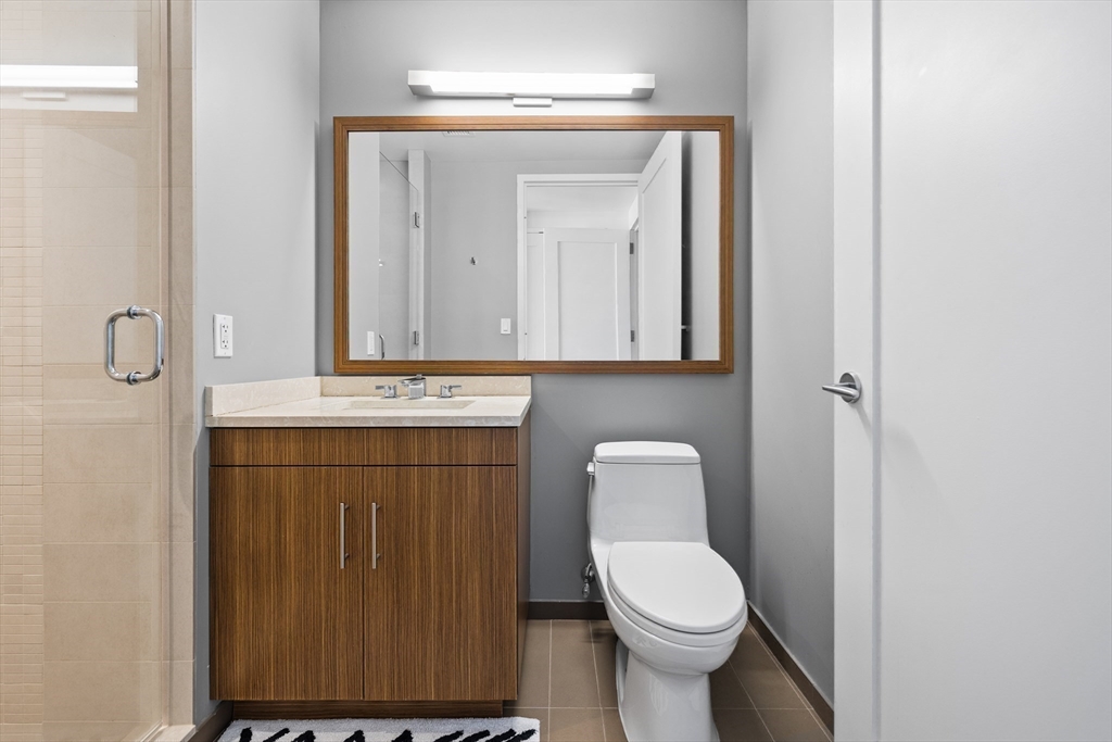 580 Washington St Unit: PH5