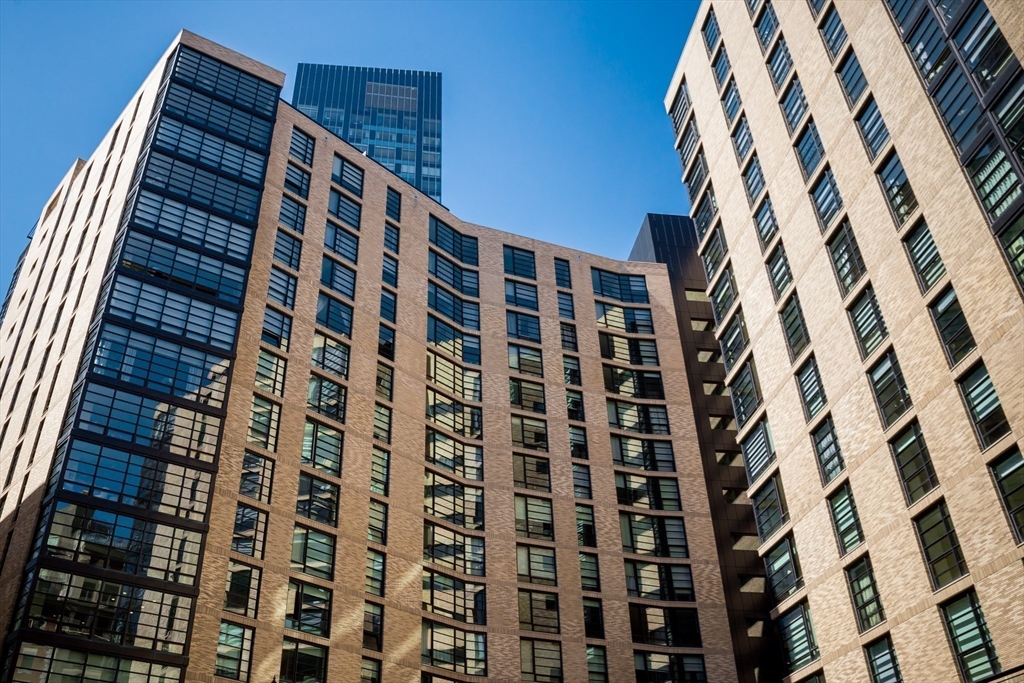 580 Washington St Unit: PH5