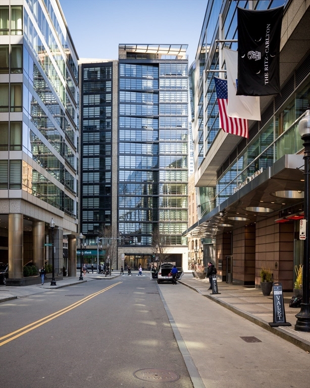 580 Washington St Unit: PH5