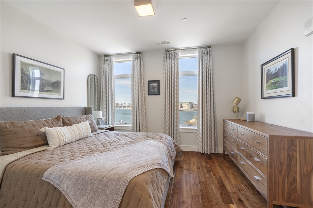 99 Sumner St Unit: PH621