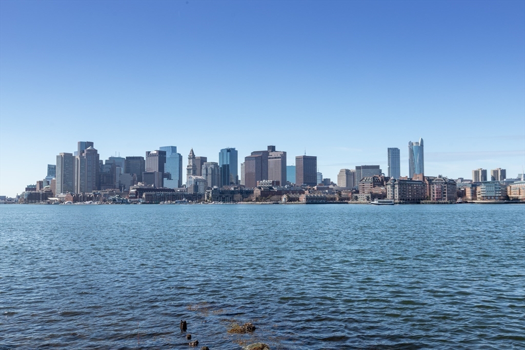 99 Sumner St Unit: PH621