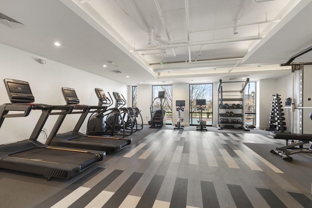 99 Sumner St Unit: PH621