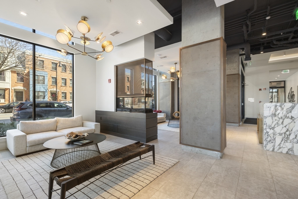 99 Sumner St Unit: PH621