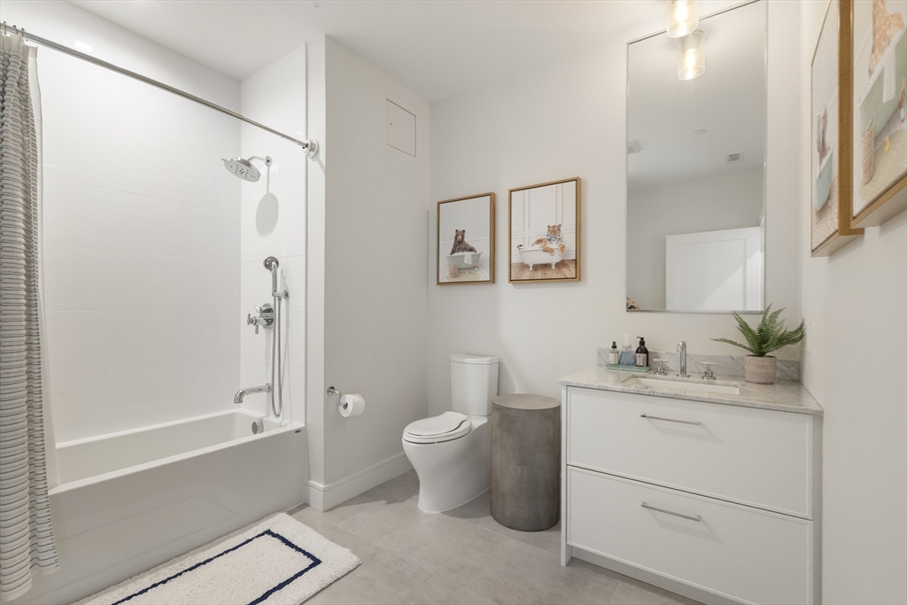 99 Sumner St Unit: PH621