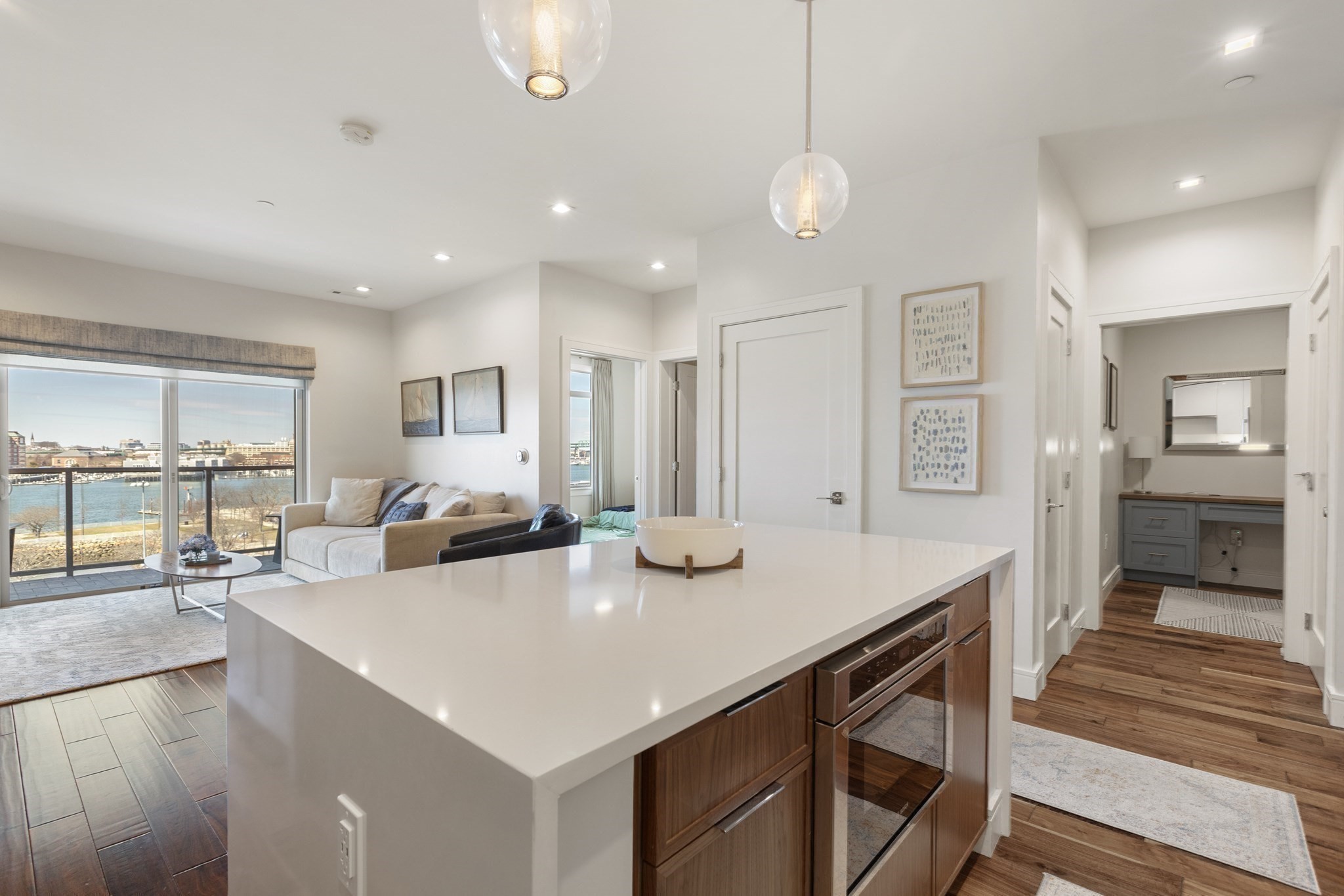 99 Sumner St Unit: PH621