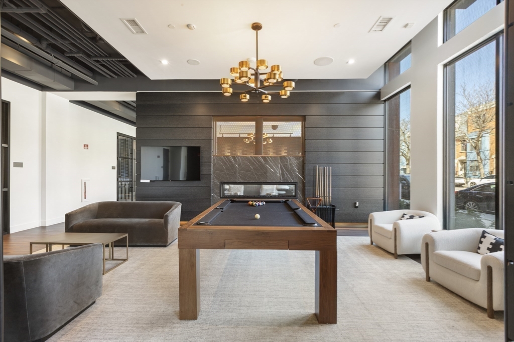 99 Sumner St Unit: PH621