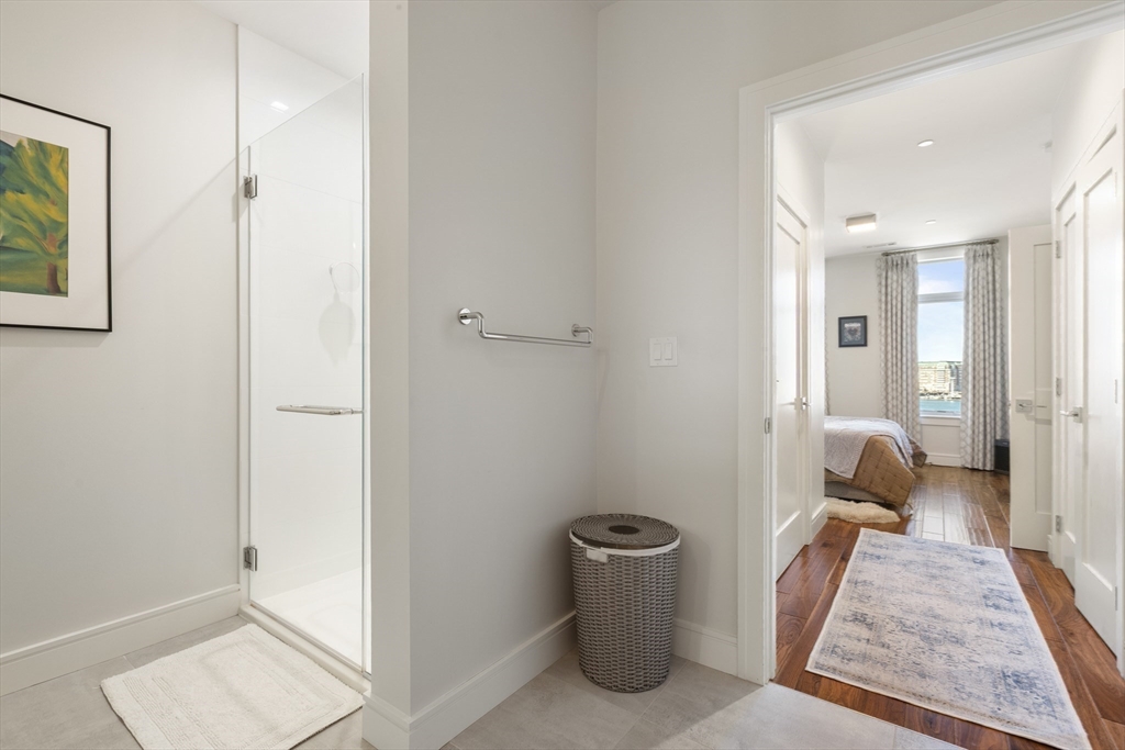 99 Sumner St Unit: PH621