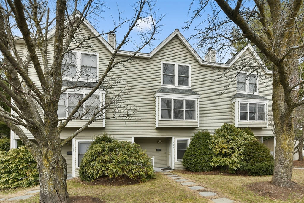1045 Washington Street # 2