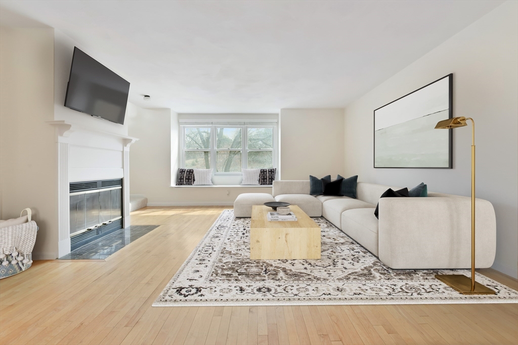 1045 Washington Street # 2