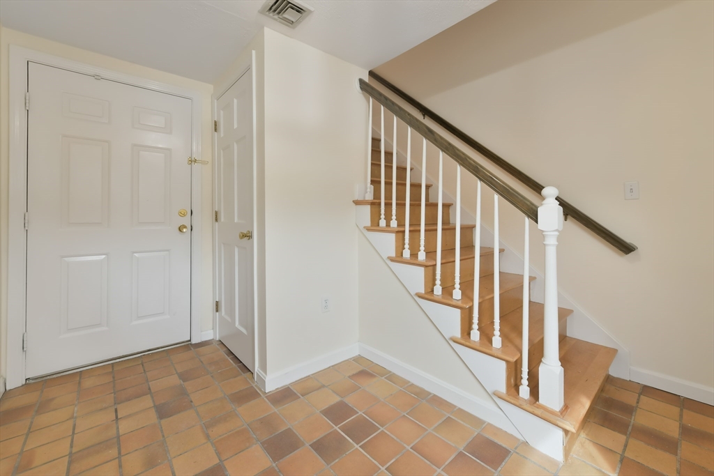 1045 Washington Street # 2