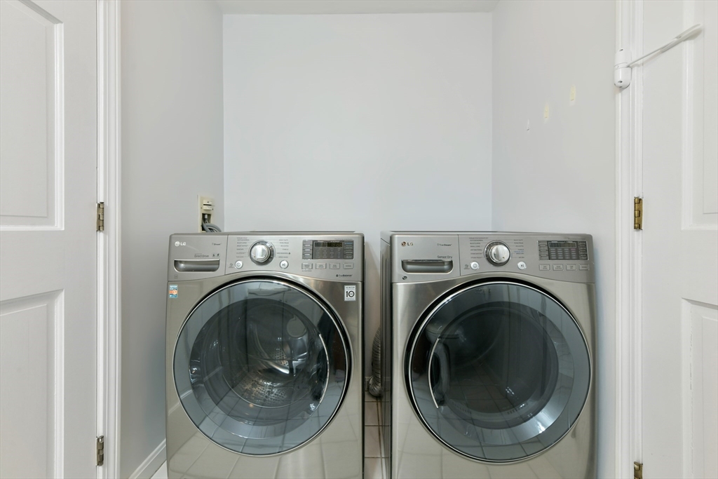 1045 Washington Street # 2