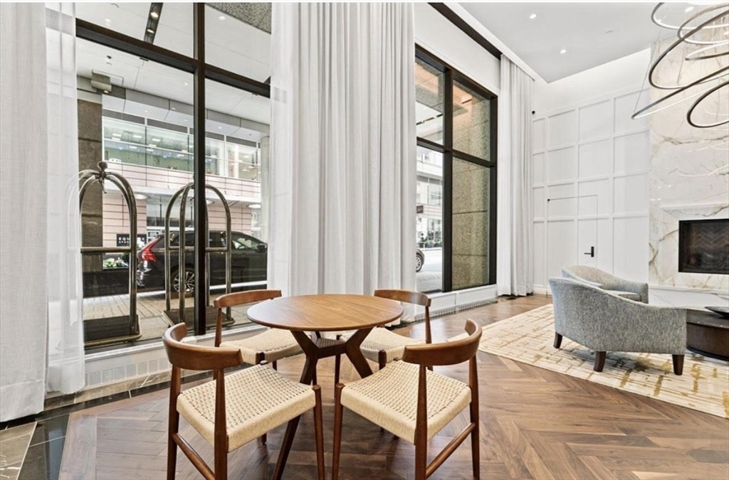 3 Avery Street # 810