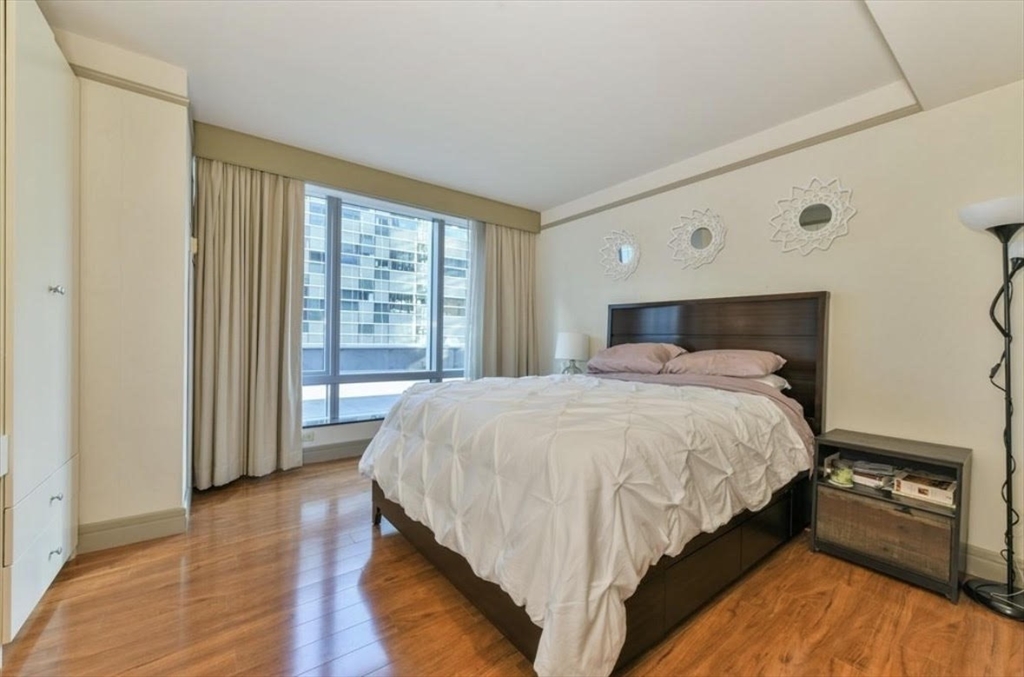 3 Avery Street # 810