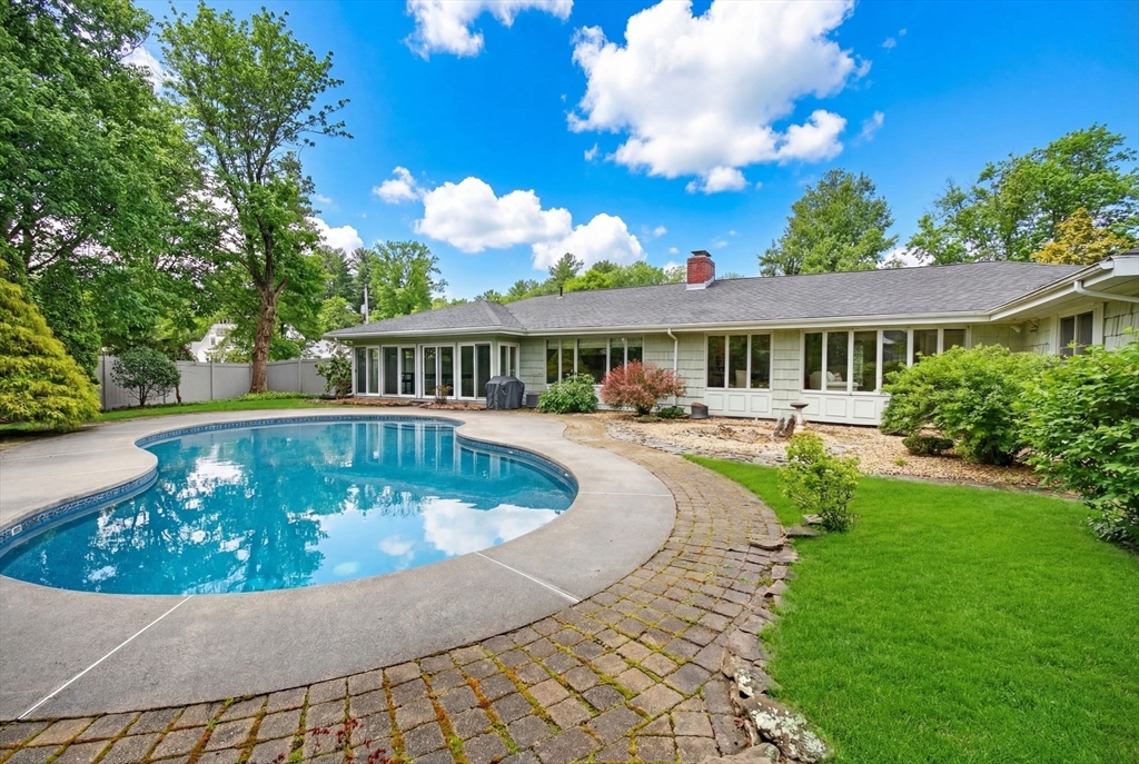 17 Karlton Cir