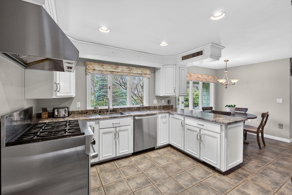 17 Karlton Cir