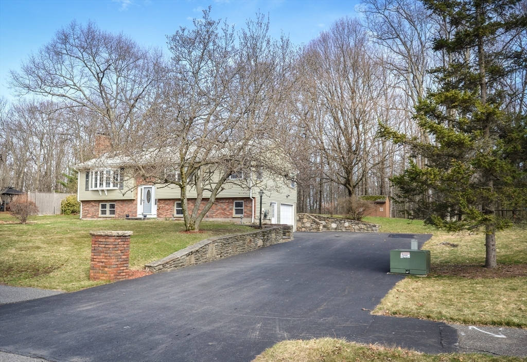 39 Cypress Ave