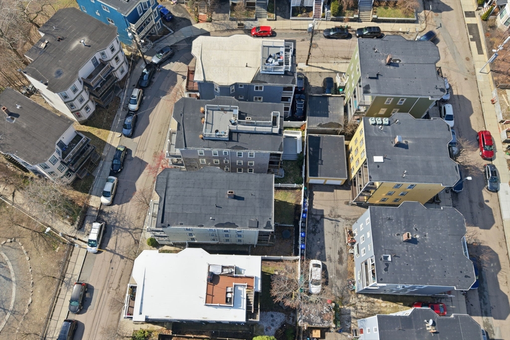 63 Downer Ave # 1