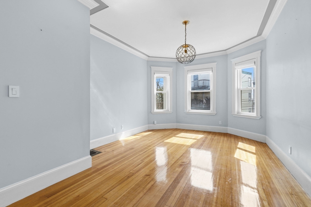 63 Downer Ave # 1