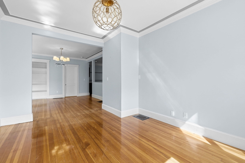63 Downer Ave # 1