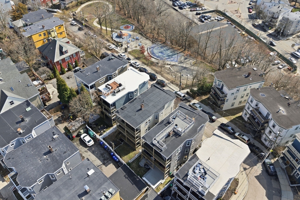 63 Downer Ave # 1