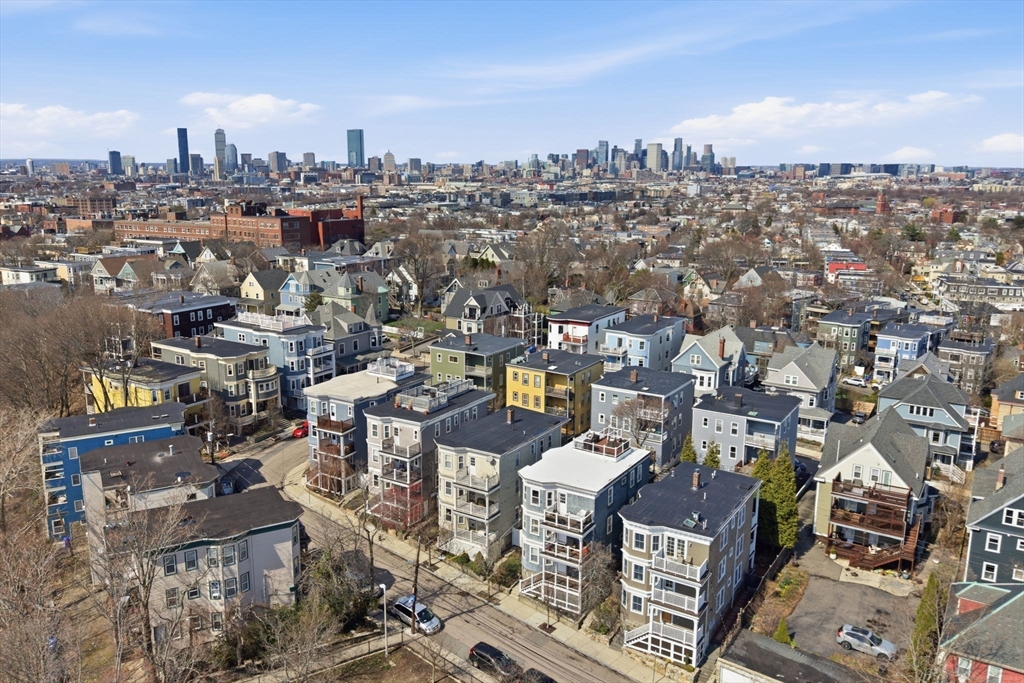 63 Downer Ave # 1