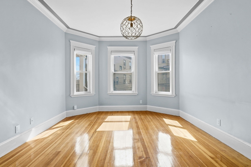 63 Downer Ave # 1