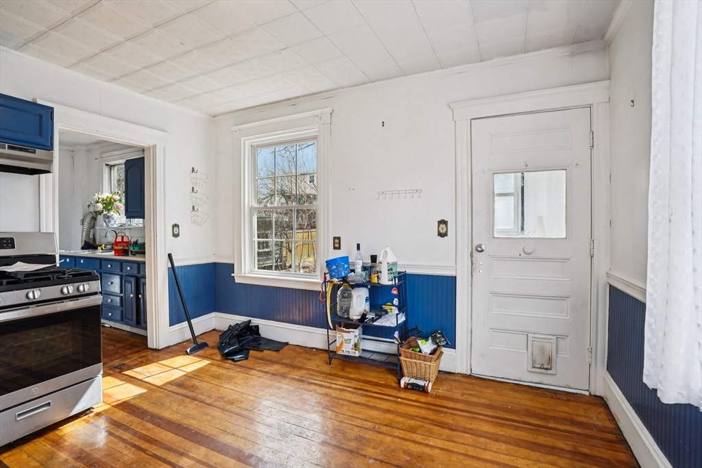 23 Bradford St
