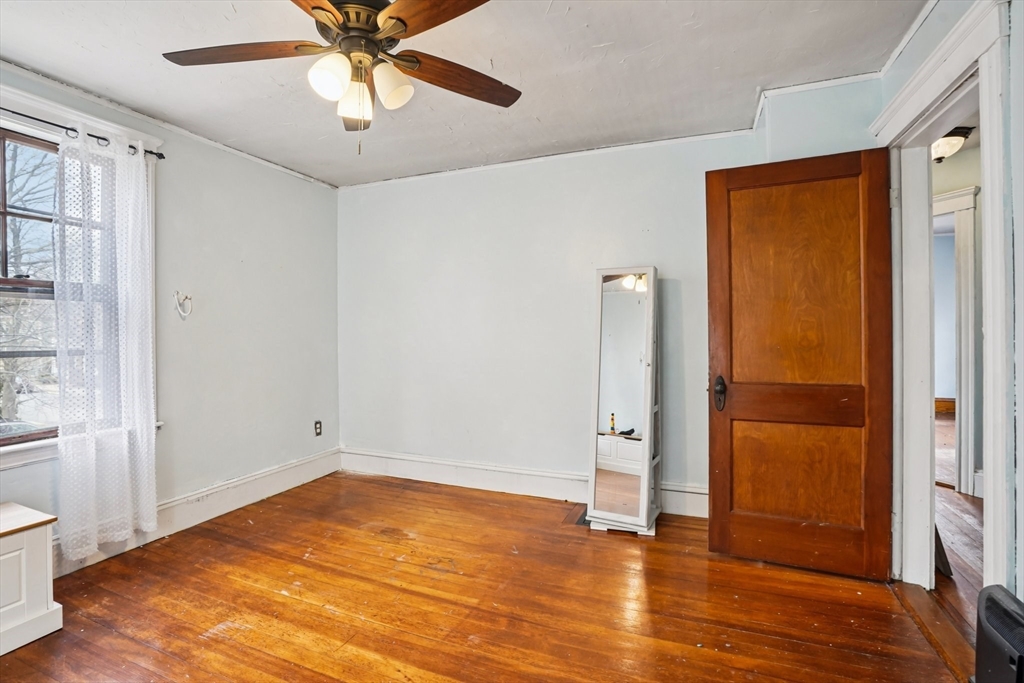 23 Bradford St