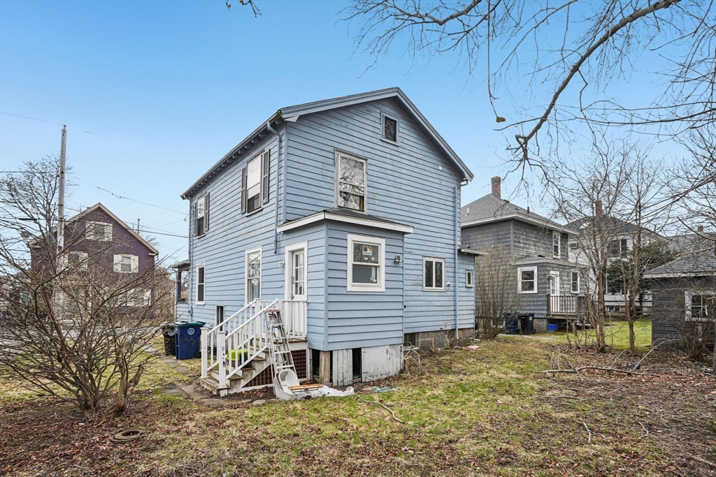 23 Bradford St